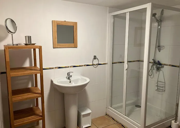 Semesterbostad La Grange Du Noyer Cornac