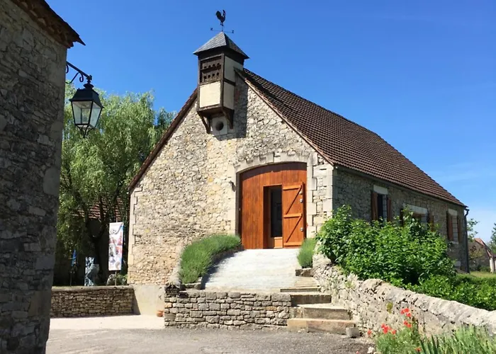 Semesterbostad La Grange Du Noyer Cornac