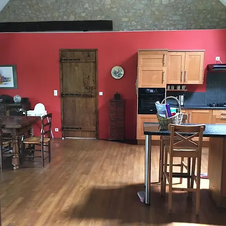 בית נופש La Grange Du Noyer